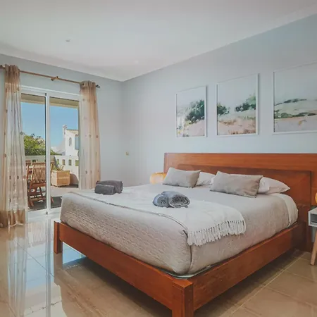 Exceptional 5 Bedroom Villa Вилла *
